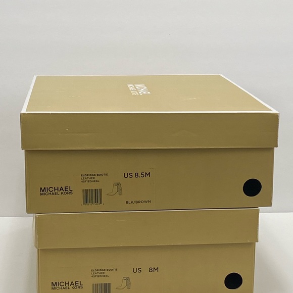 New Michael Kors Michael Aldridge Leather Ankle Bootie - Picture 9 of 9